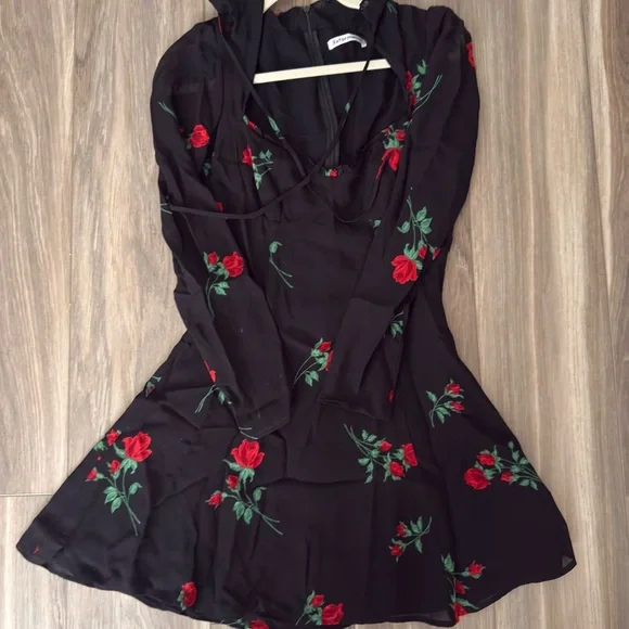 Reformation Vivianne dress - never worn - Picture 3 of 4